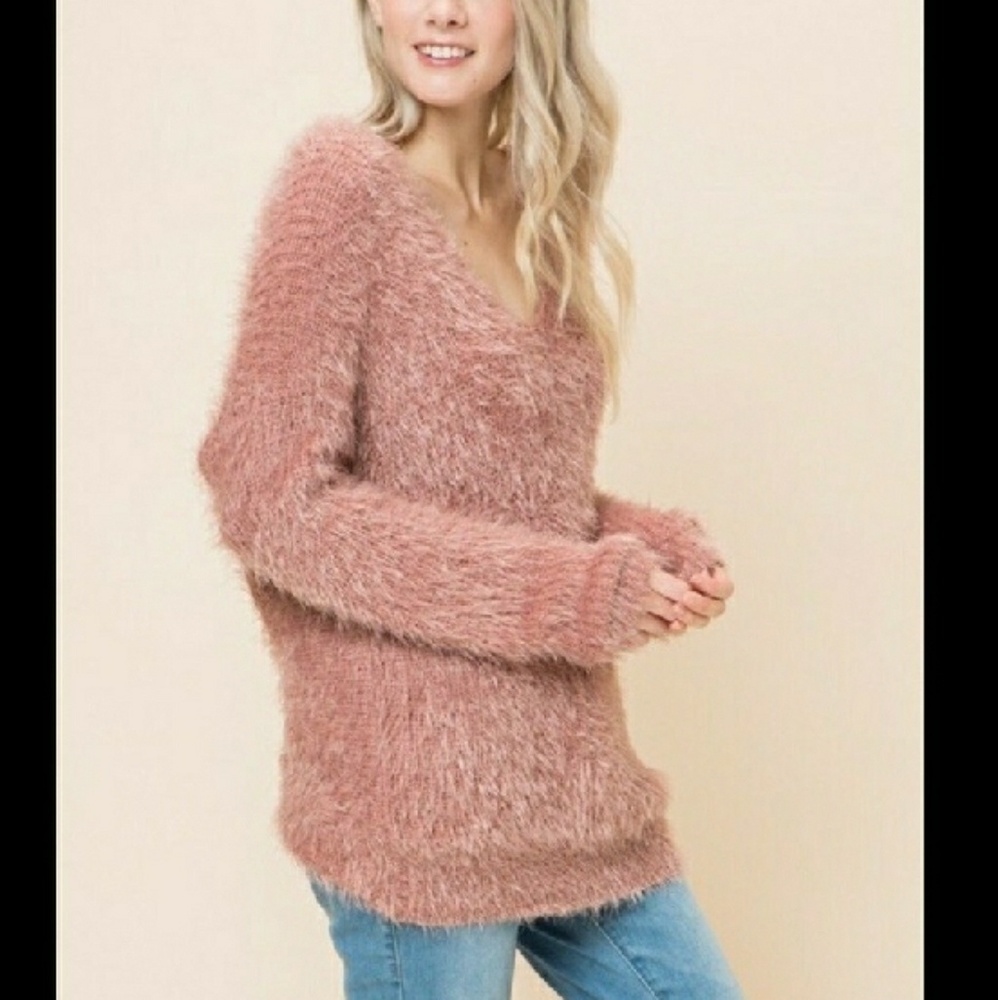 🔥SALE!🔥💥NEW!💥FUZZY TWISTBACK SWEATER💥 - Picture 3 of 5